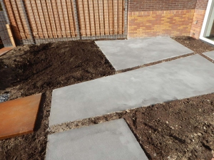 Moderne-tuin-beton-terras-woonbeton-betonvloer-polybeton-gepolierd-5